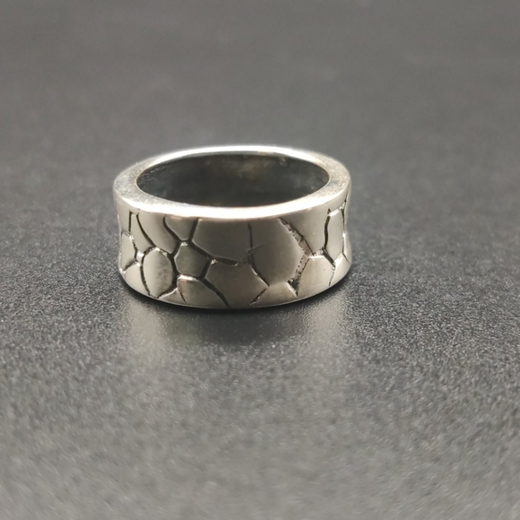 Plain Sterling Silver Ring - Picture 6 of 10